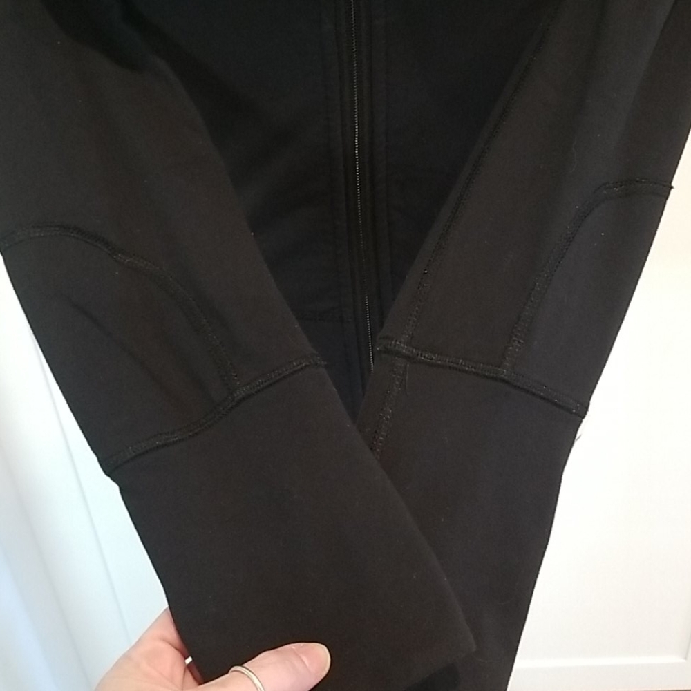 Lululemon Shape Jacket (Old School) - image 4